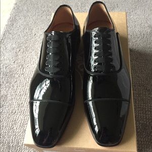 Patent cap toe Louboutin